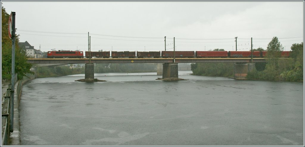 Eine unbekannte 155 auf der Moselbr�cke in Koblenz am 24. Sept. 2012.