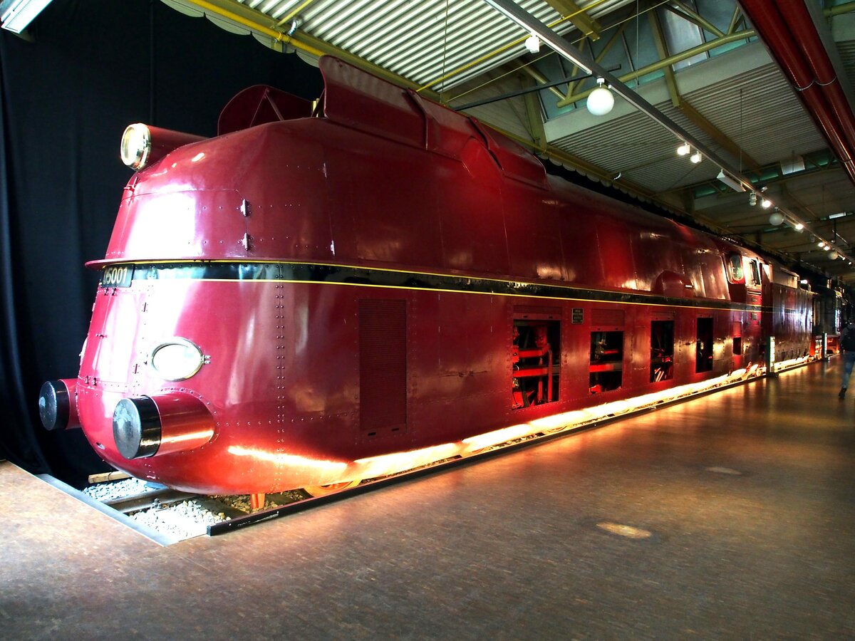 05 001 im DB Eisenbahnmuseum in Nürnberg am 17.08.2019.