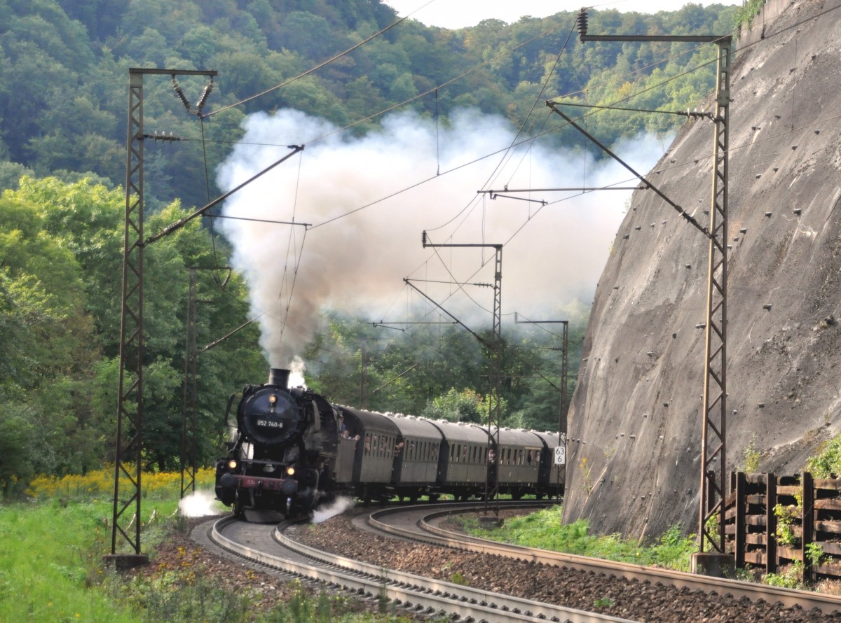 052 740-8 auf der Geislinger Steige am 12.09.2010.
