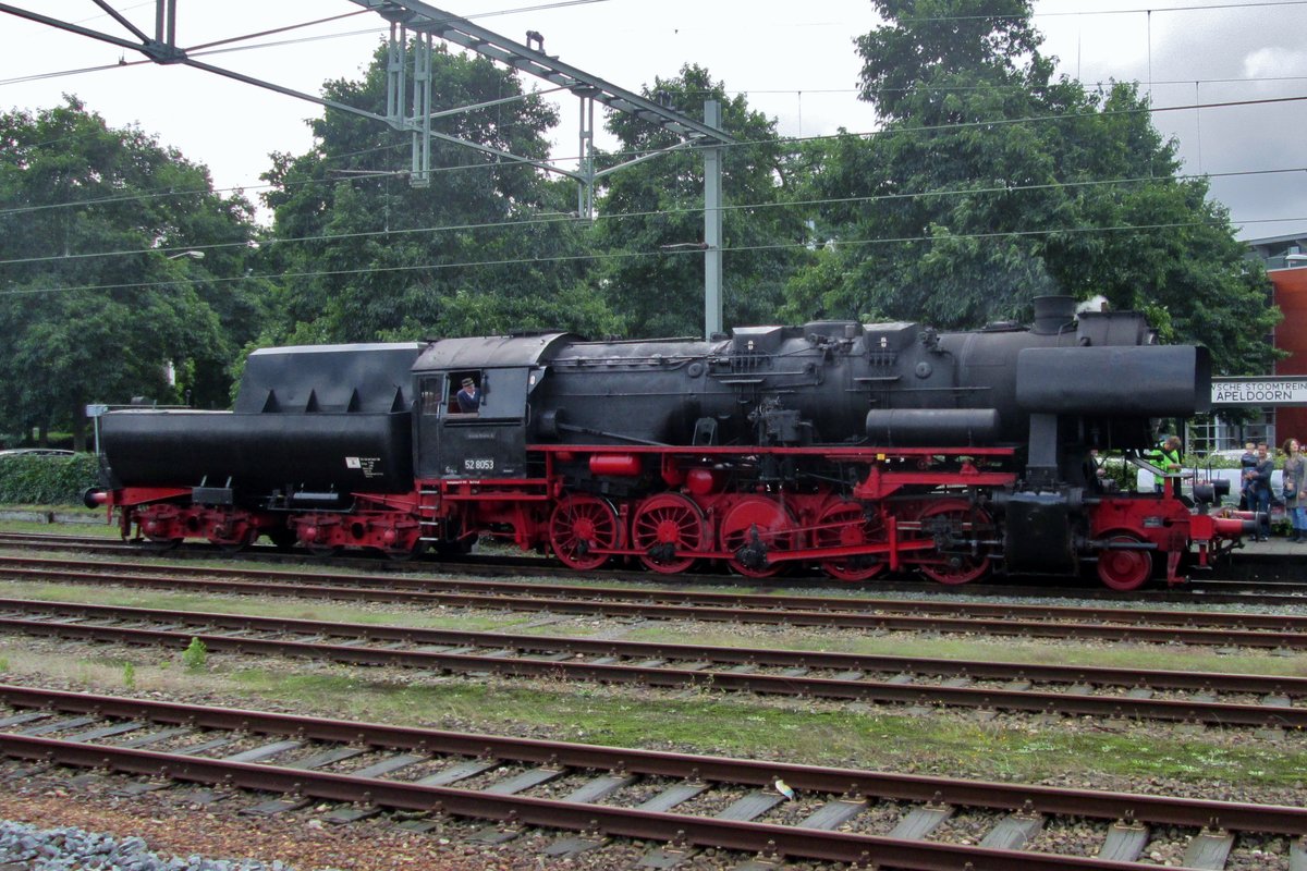 Am 2 September 2012 steht 52 8053 in Apeldoorn. 