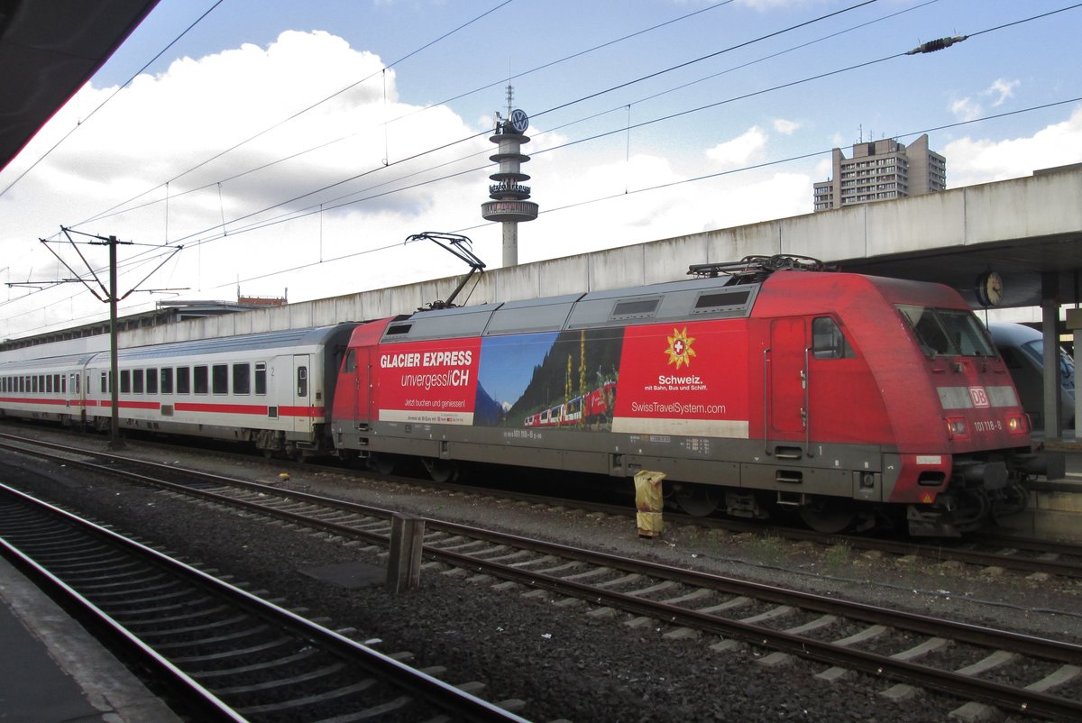 Am 21 September 2016 verlässt 101 118 Hannover Hbf. 