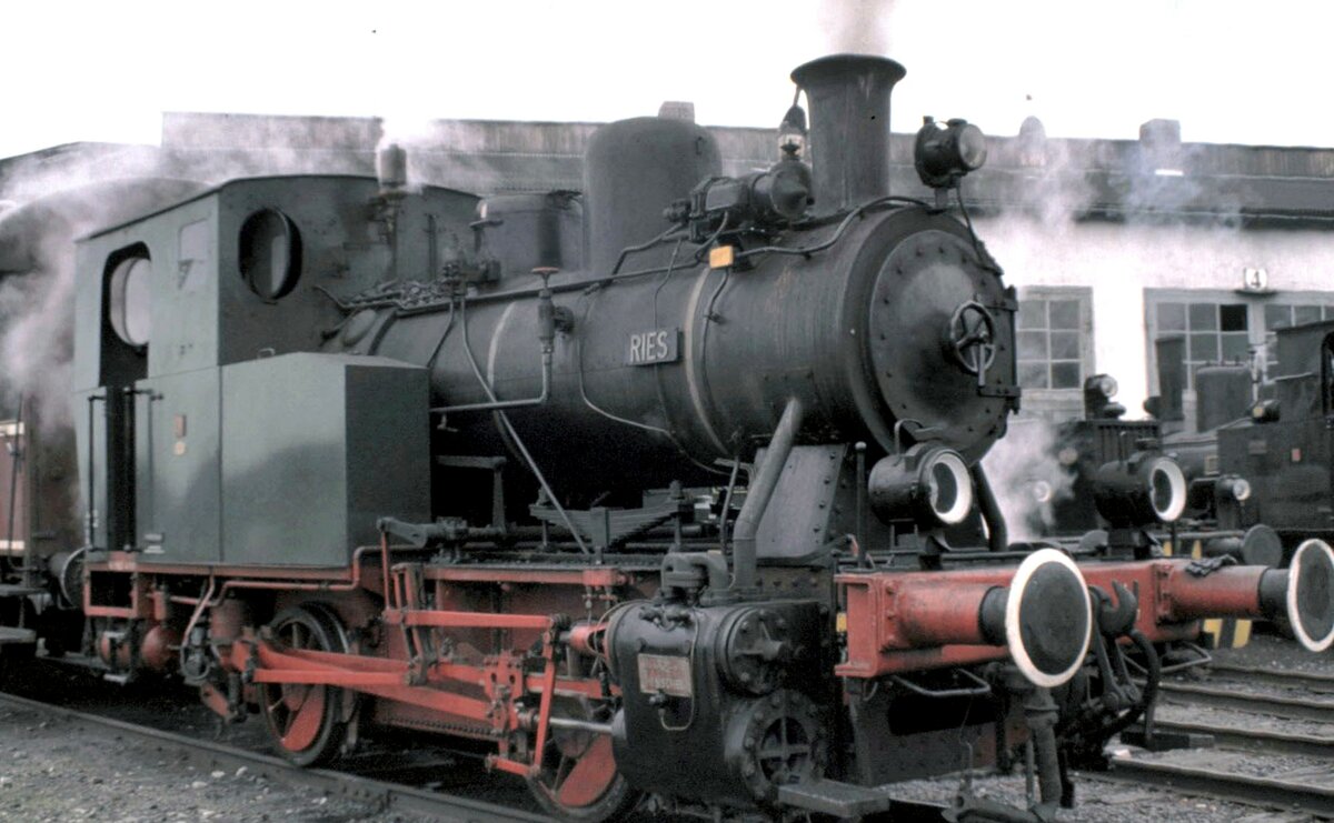 B-Dampflok  Ries  in Nördlingen im Oktober 1990.