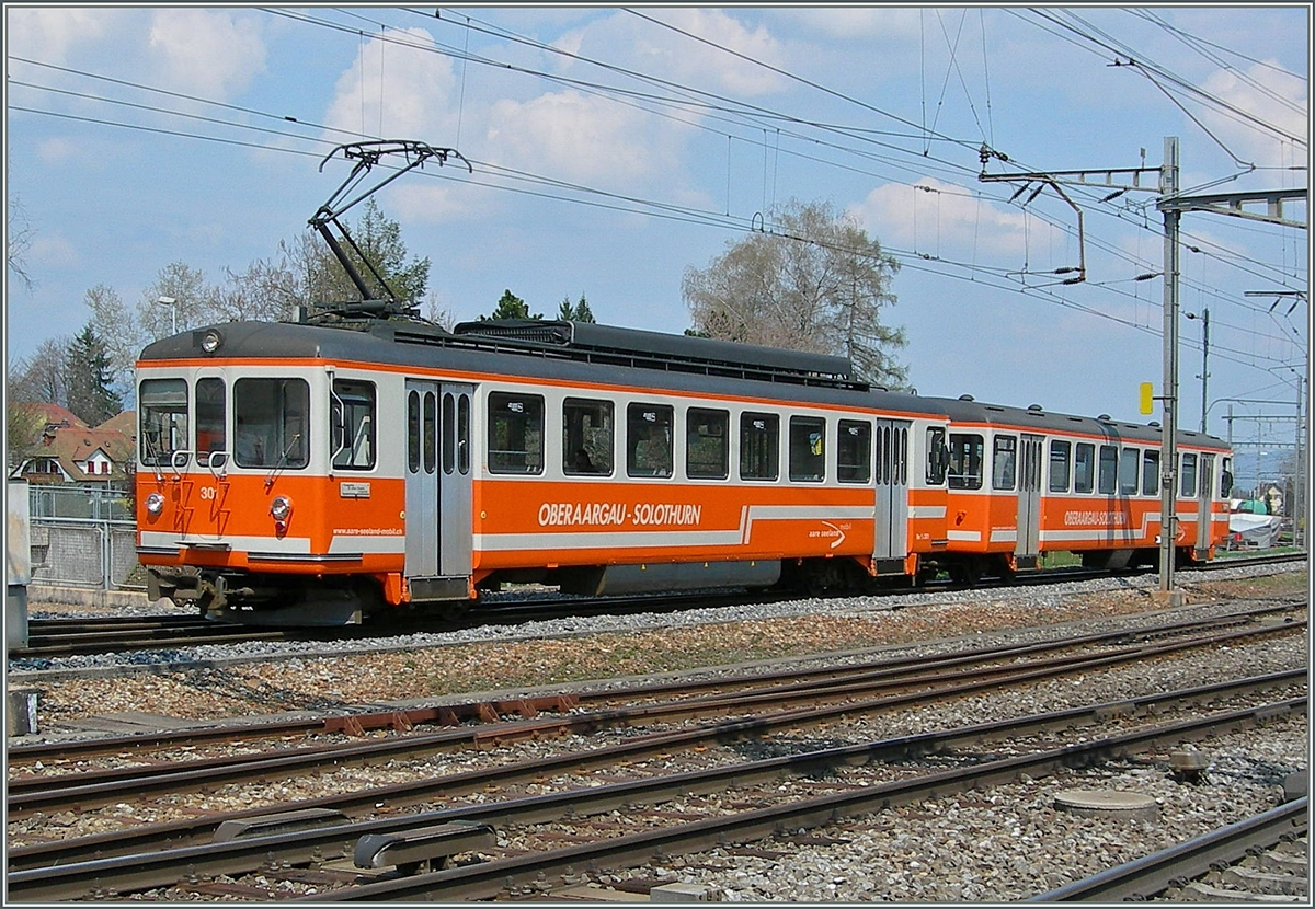  Bipperlisi  werden die Züge von Solothurn nach Niederbipp genannt.
Doch baugleiche Be 4/4 Triebwagen und Steuerwagen verkehren auch auf der Strecke Langentahl - Niederbipp und St Urban. Hier verlässt am 22. April 2006 ein solcher Zug Langenthal Richtung St Urban.