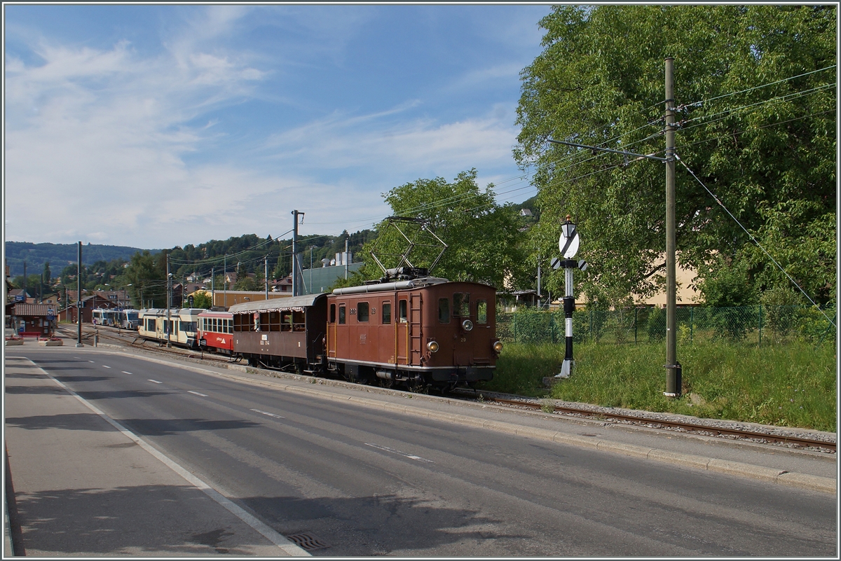 Dei BOB HG 3/3 29 verlässt Blonay mit ihrem BOB Wagen in Richutung Chamby.
12. Juli 2015