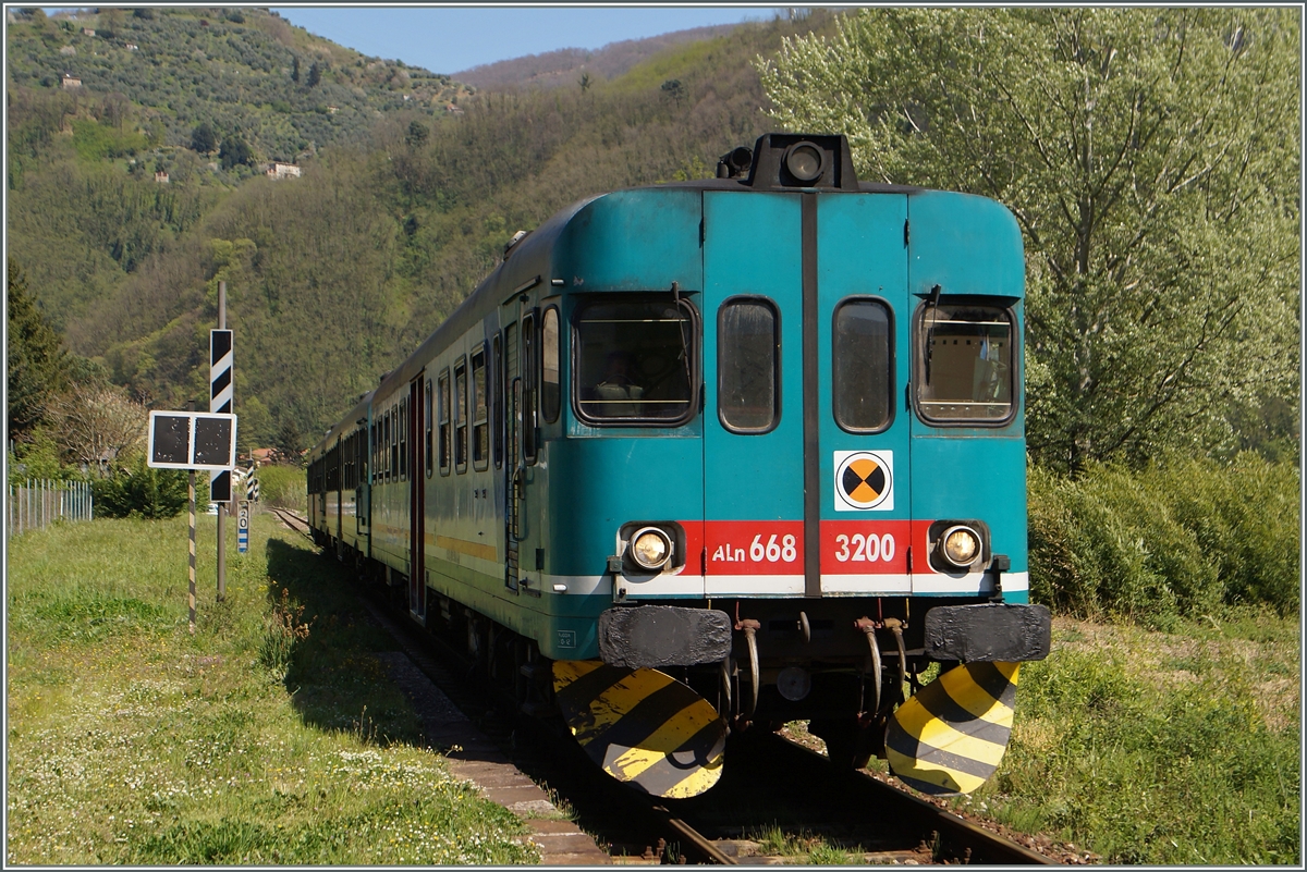 Der ALn 668 3200 in Borgo a Monzzano.
20. April 2015