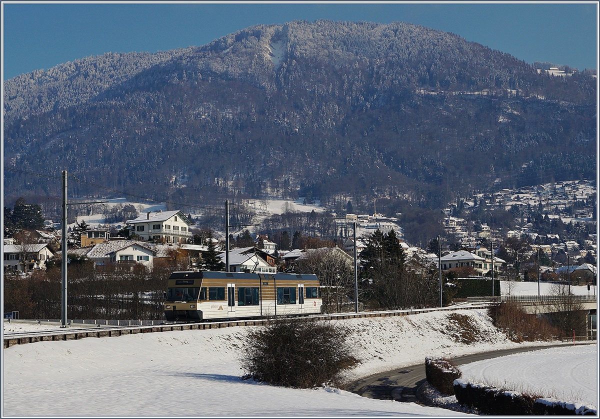 Der CEV MVR Be 2/6 7003  Bloany  kurz vor Château d'Hauteville.
18. Jan. 2017