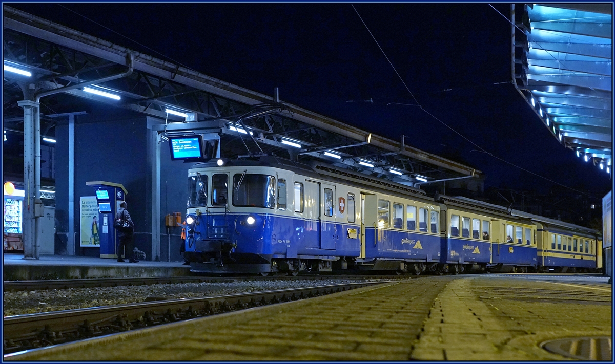 Der MOB ABDe 8/8 4001 kurz vor der Abfahrt in Montreux.
30. Okt. 2018 