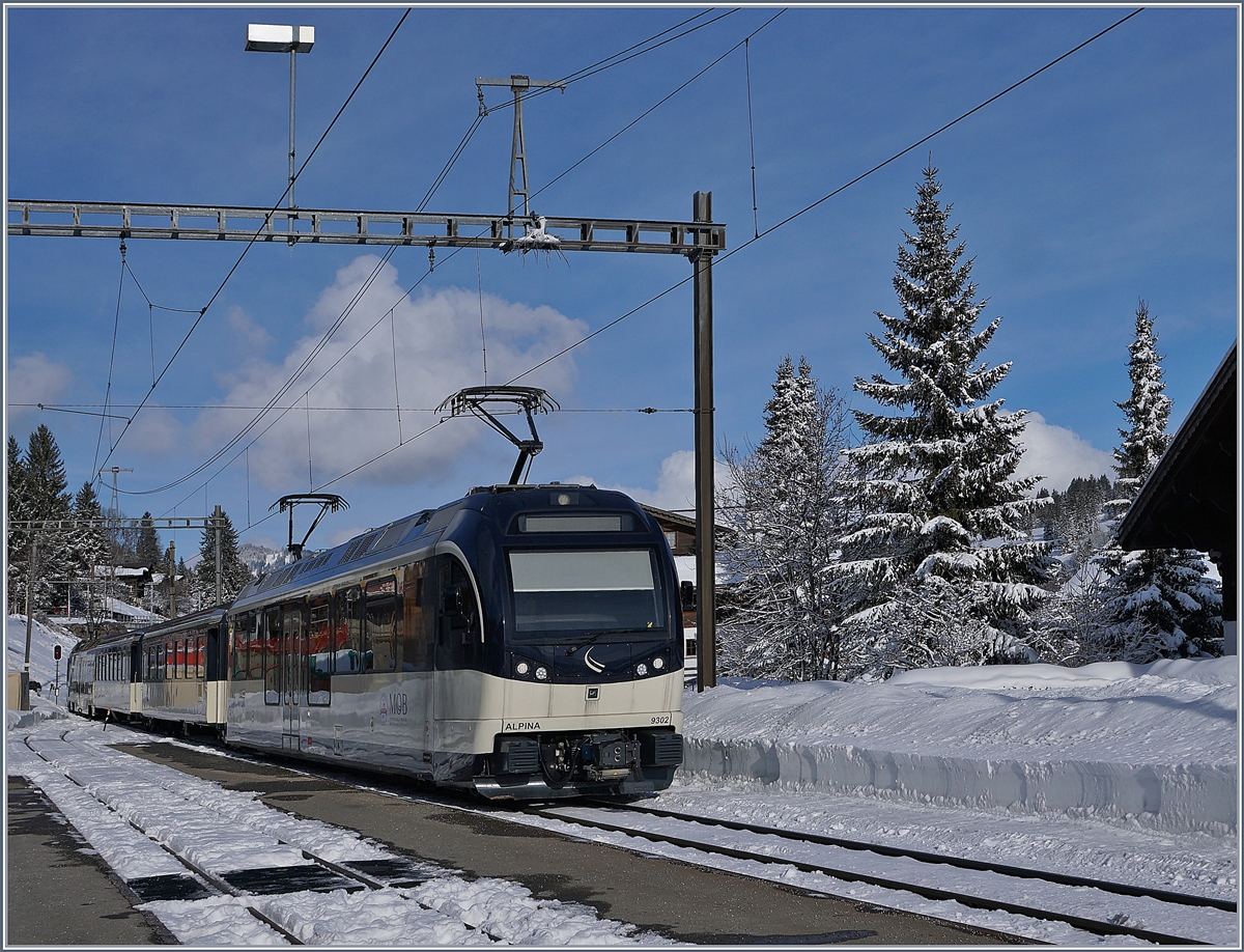 Der MOB Alpina ABe 4/4 9302 in Schönried.
2. Feb. 2018