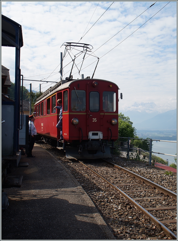 Der RhB ABe 4/4 N� 35 in Chamby.
25. Mai 2015