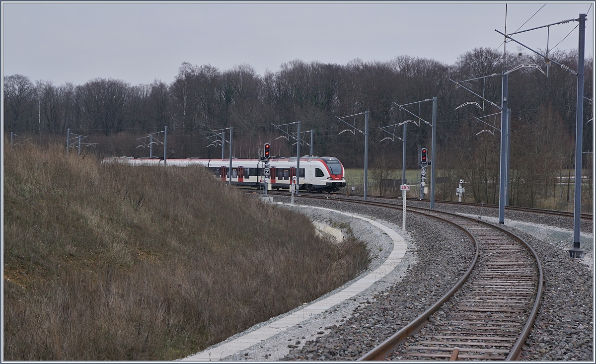 Der SBB RABe 522 210 erreicht als RE 18888 von Biel/Bienne kommend sein Ziel Meroux TGV.
15. Dez. 2018