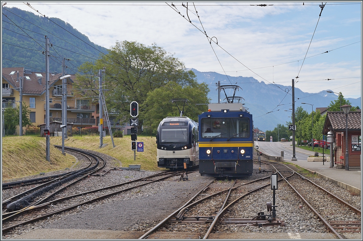 Die beiden MOB Gem 2/2 2502 und 2503 sind in Blonay für einen neuen Einsatz bereit. 

3. Juni 2021