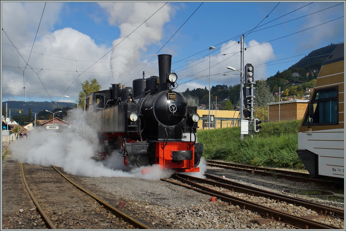 Eine Freude, wie die G 2x 2/2 105 dampft.
Blonay, den 4. Okt. 2015