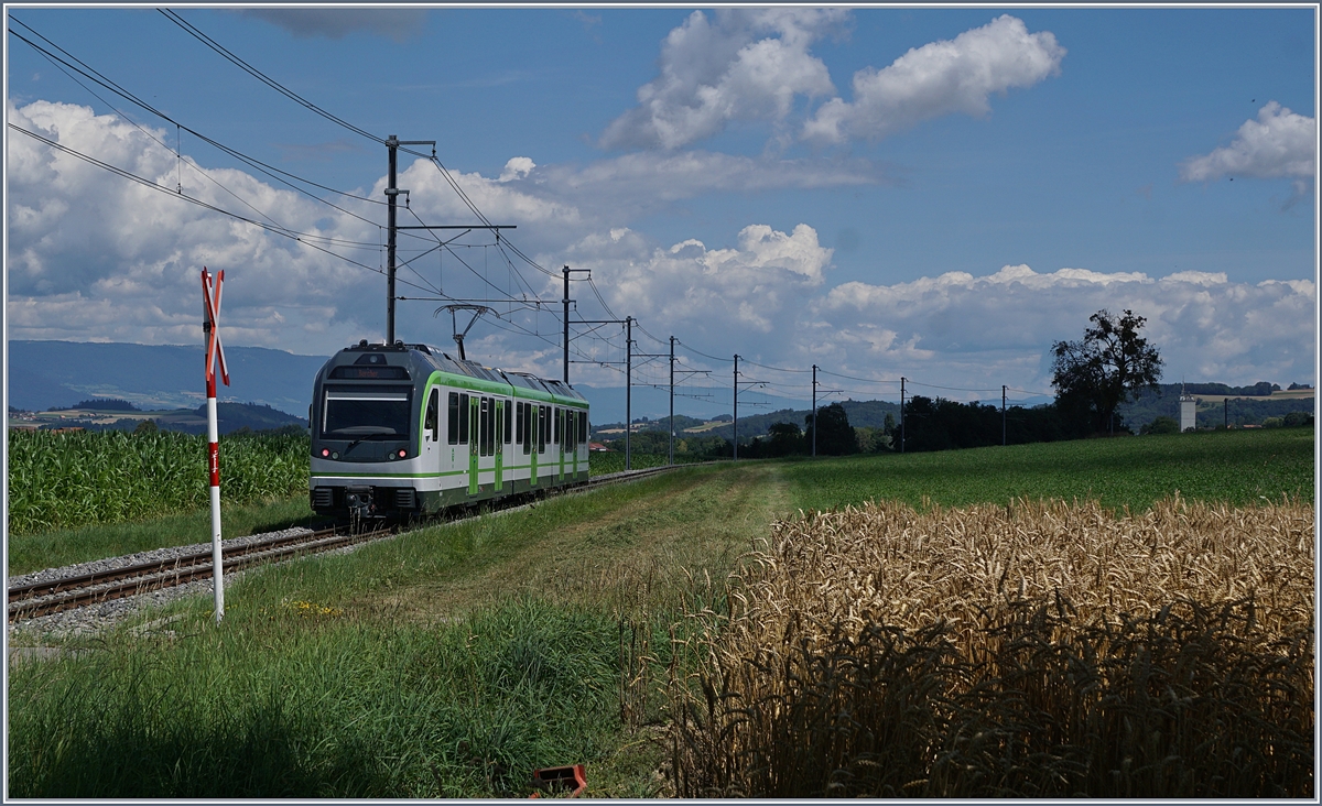 Es geht auch ohne Fotowolke, oder jeden Fall fast: der LEB Be 4/4 64, unterwegs als Regionalzug 131 von Lausanne Flon nach Bercher kurz nach Fey erreicht in Kürze eine weitere Fotowolke.

25. Juli 2020