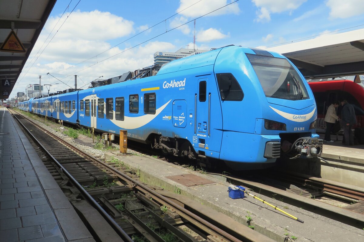 ET4-39 von Go-Ahead Bayern steht am 28 Mai 2022 in M�nchen Hbf.