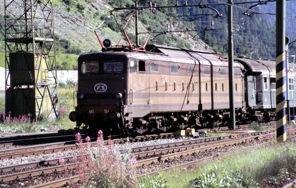 FS E 645 064 in der Brenner-Station am 01.10.1982.