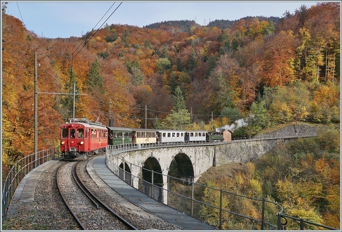  LA DER 2020 du Blonay-Chamby  / Saison Abschluss der Blonay-Chamby Bahn: Mit einem verstärkten Fahrplan und viel Dampf wird vor dem  Winterschlaf  nochmals viel Betrieb gemacht. 

Der RhB ABe 4/4 I N° 35 ist mit dem RIVIER BELLE EPOQUE EXPRESS (und einem Dampfzug nach Blonay) auf dem Weg nach Vevey und konnte vor dem Herbstlichen Hintergrund auf dem Baye de Clarens Viadukt fotografiert werden. 

25. Okt. 2020
