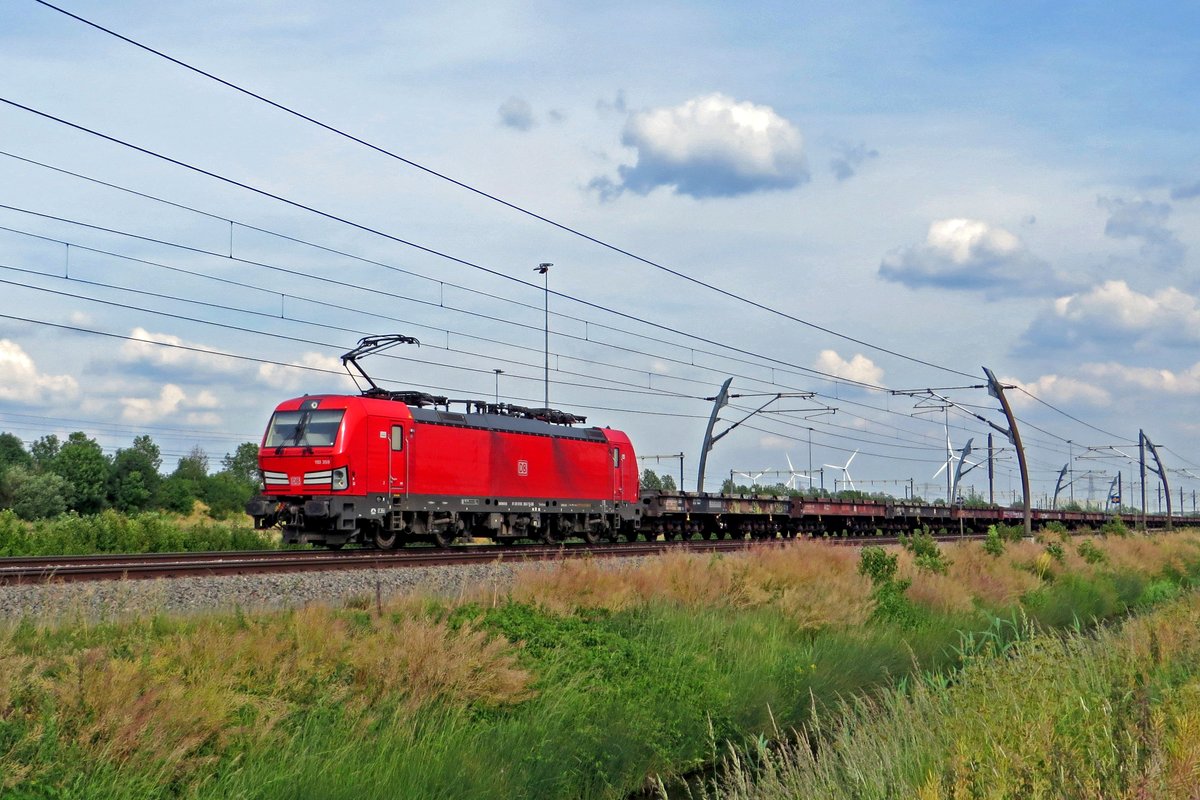 Leerstahlzug mit 193 359 durchfahrt Valburg CUP am 3 Juni 2020.