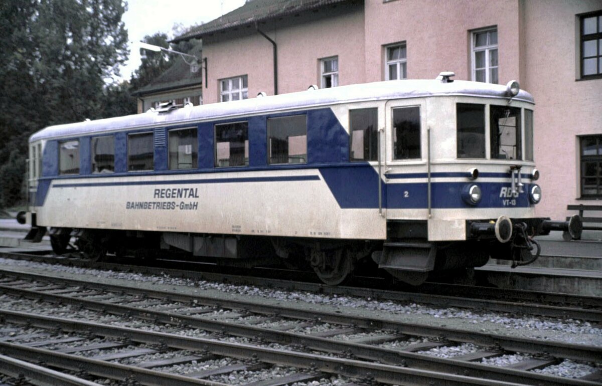 RBG VT 13 der Regental Betriebs GmbH in Viechtach im Oktober 1990.