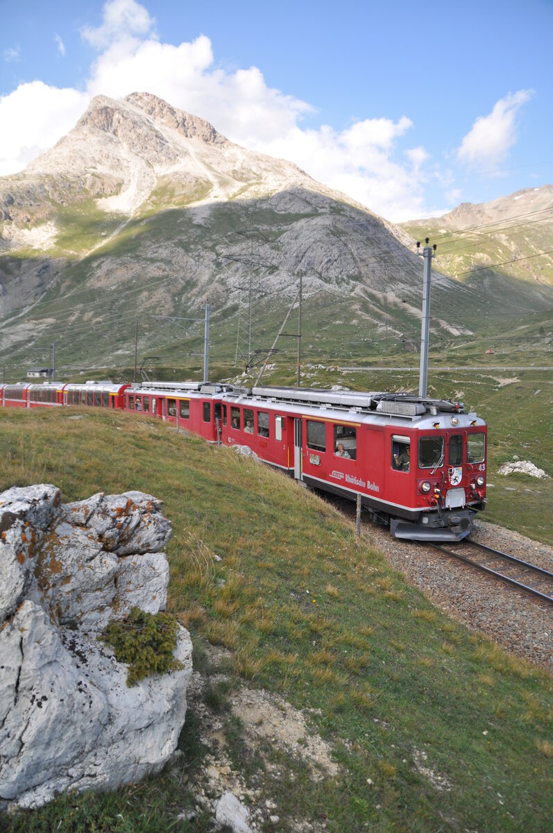 RhB ABe 4/4 Nr. 43 und 46 in Bernina-Lagalp am 27.08.2009.