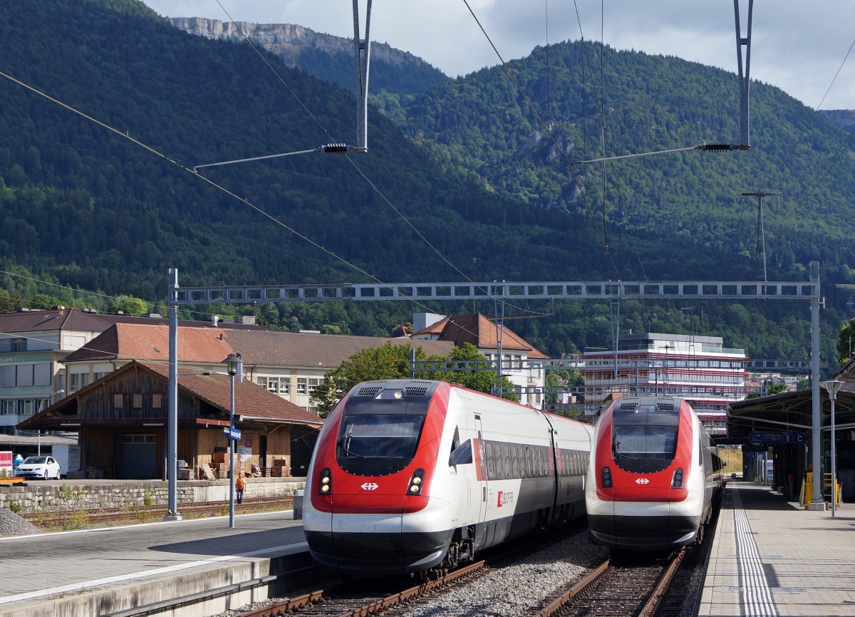 SBB: ICN von und nach Basel HB anlässlich der Zugskreuzung in Grenchen Nord am 27. Juli 2015.
Foto: Walter Ruetsch