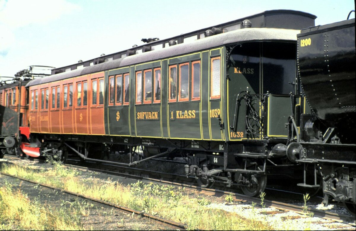 SJ Reisezugwagen 1./2. und 3.Klasse im Eisenbahnmuseum Gävle am 10.08.1994.