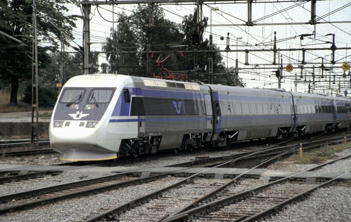 SJ X 2000 in Hallsberg am 01.08.1994.