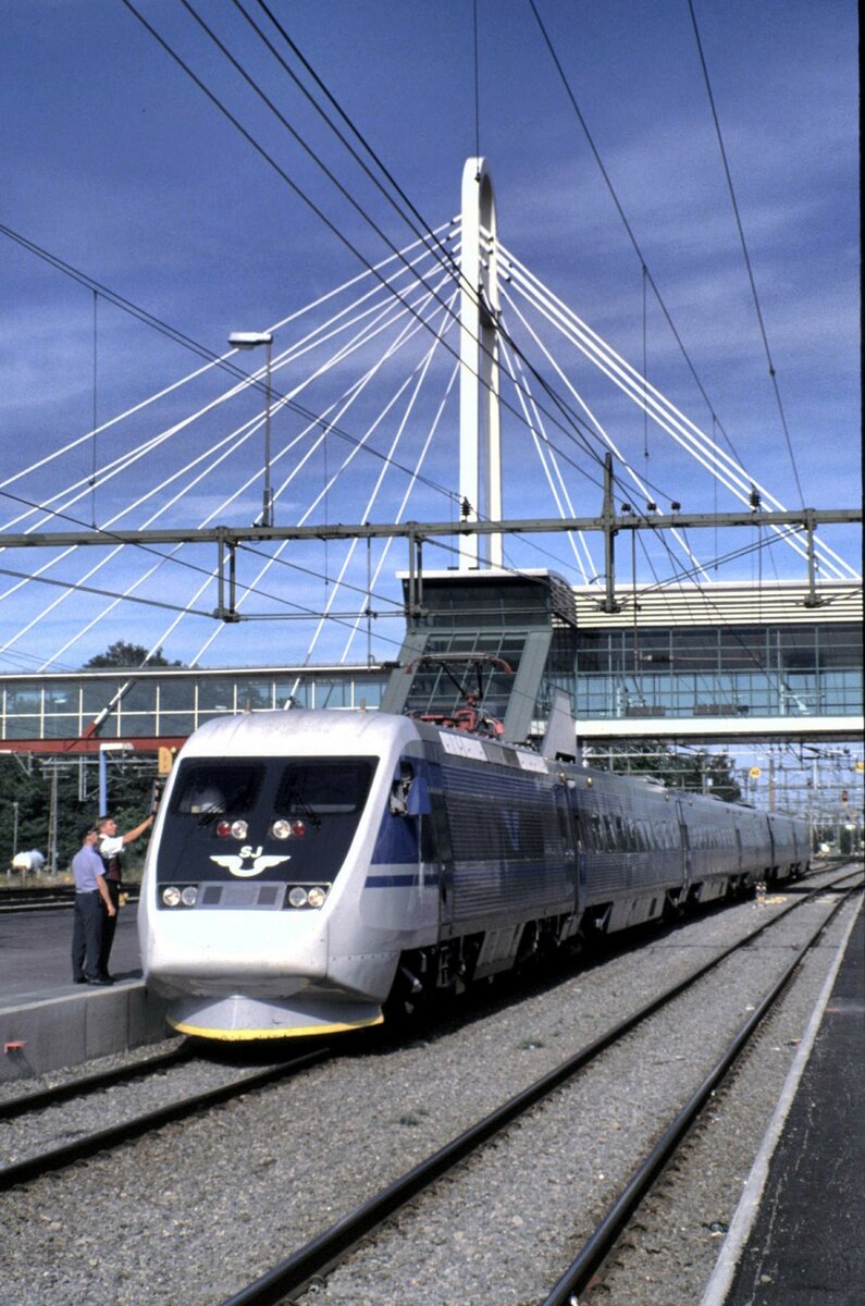 SJ X 2000 in Hallsberg am 05.08.1994.