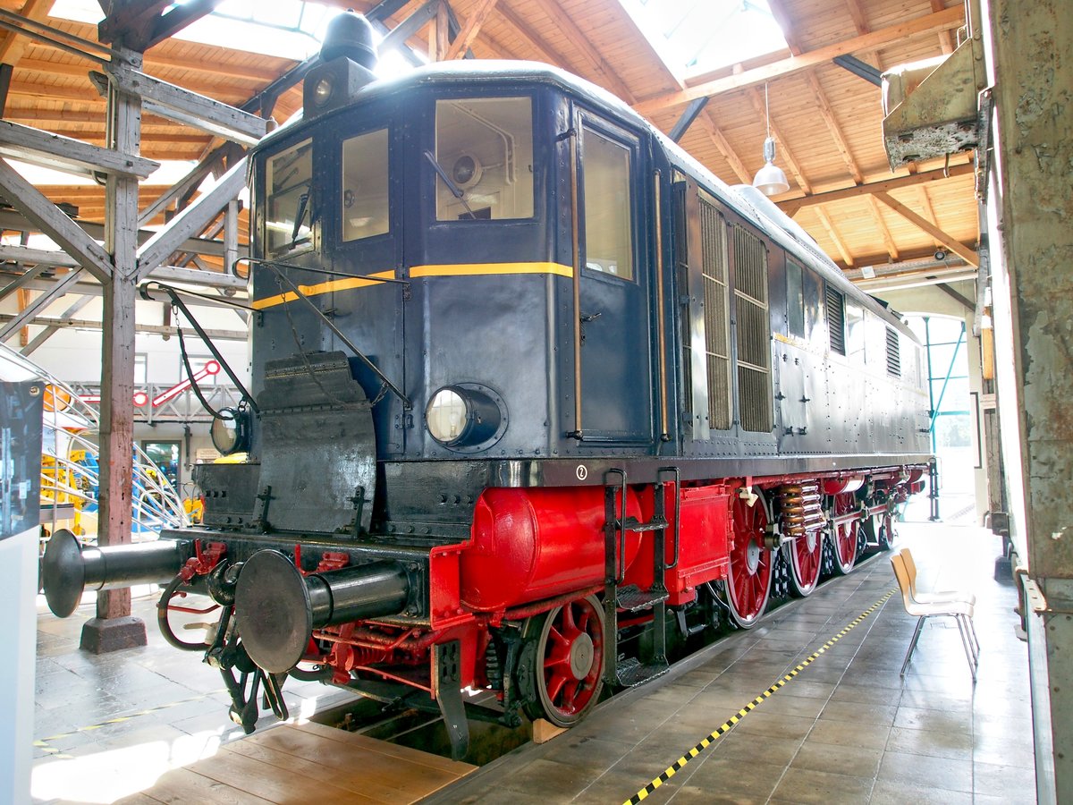 V 140 001 von Kraus Maffei Baujahr 1935 in der Lokwelt Freilassing am 01.09.2019.