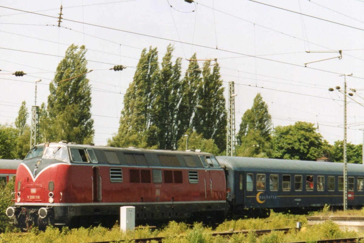 V 200 116 steht abgestellt in Rheine am 28 Mai 2005. 