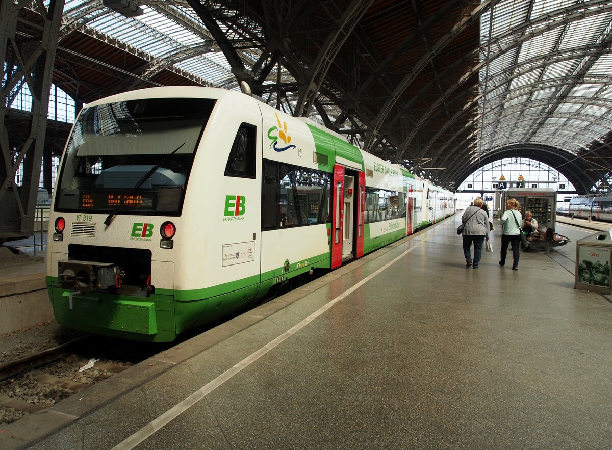 VT 319 (651) der EB (Erfurter Bahn; Elster Saale Bahn) in der Halle des Hbf Leipzig am 15.05.2019.