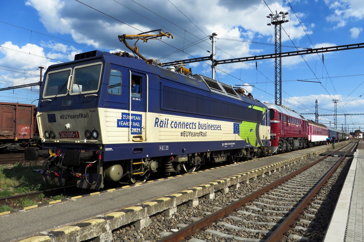 ZSSK Cargo 363 095 'MAT�S' steht mit ein Museumszug am 23 Juni 2022 in Kosice.
