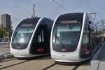 Tram 5105 ist vor kurzem an der Endhaltestelle Lüttich Expo angekommen, diese fährt nun zum Gleiswechsel noch etwas weiter und wird in 23 Minuten die Linie wieder abfahren, die rechte Tram 5118 wird in Kürze die Linie bis zur Endhaltestelle Standard bedienen. 02.10.2025