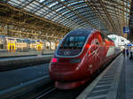 Der Eurostar PBKA 4307 (TGV 43070/43079), ex Thalys PBKA, verlässt am 01 Juli 2025, als Eurostar EST 9414 nach Paris Nord (Paris Gare du Nord), den Hauptbahnhof Köln.