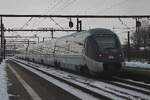 DSB 5663 verlasst Odense als RB nach Fredericia am Nachmittag von 16 Februari 2026. Die 83 Triebzüge hätten vor etwa 20 Jahre der ganze Dänischen IC-Verkehr modernisieren sollen, sind jedoch der grossthe Flopp der DSB je geworden und einige sind schon verschrottet, andere nach Rumänien verkauft worden und die restlige Züge werden in Regionaldiernste eingesetzt.