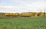 Gleismesszug 725 003-8 und 726 003-7 bei Hinterdenkental am 17.10.2012.