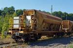Schotter-Kieswagen Facns 141 (82 80 6648 002-5), abgestellt am 08.09.2012 in Betzdorf/Sieg mit 7 weiteren Wagen.