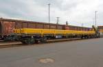   Drehgestellflachwagen mit vier Radsätzen, mit Seiten- und Stirnwandklappen sowie mit Rungen, der Gattung Res-x 687 (31 80 3939 701-9 D-DB) zum GKW 301 bzw.