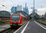   Der ET 430 649 (94 80 0430 649-4 D-DB) der S-Bahn Rhein-Main verl�sst am 16.12.2017, als S 7 nach Riedstadt-Goddelau, den Hbf Frankfurt am Main.