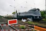 Am 12 Augustus 1997 treft der Rheingold mit 01 1102 in Rheydt-Odenkirchen ein.