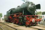 Am 2 September 2001 nimmt 23 071 ins VSM-Bw Beekbergen neue Kohle.