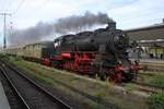 UEF 58 31 zieht am 20 September 2025 ein Sonderzug nach Rottweil durch Koblenz Hbf.