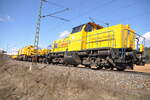 1214 008-5 (92 80 1214 008-5 D-EVULW) mit Kirow Kranwagen bei Amstetten am 01.03.2010.