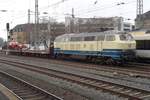 Am 30 Jänner 2018 steht 215 082 in aller Ruhe in Düsseldorf Hbf.