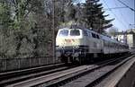 218 317-6 mit Nahverkehrszug auf der Donaubrücke in Ulm am 13.04.2002.