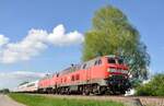 218 429-0 und 218 424-8 mit IC Allgäu 2013 auf der Rückfahrt nach Oberstdorf am 03.05.2023.