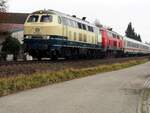 218 489-3 RP und eine DB 218 mit IC Allgäu 2012 in Bellenberg am24.11.2020.