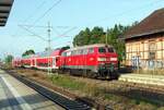218 435-6 mit Dosto-Zug in Laupheim West auf der Südbahn am 25.09.2021.