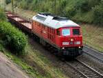 234 242-6 von SEL Schlünß Eisenbahn Logistik Baujahr 1975 Umbau 1994 mit Rungenwagen 2-achsig auf der Geislinger Steige am 02.10.2021.