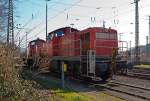   Die 294 802-4 (ex DB 290 302-9) und eine weitere, zwei remotoriesierte V 90, der DB Schenker Rail Deutschland AG abgestellt am 09.03.2014 in Koblenz-Lützel.