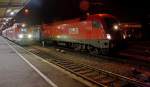 Das wird es vorerst nicht mehr geben:  1116 115-1 mit EC 113 und einer 1116 er als Schublok, machen sich an Abstellgeis bereit, hier am 30.09.2011 - 6:10 Uhr im Hbf Siegen.